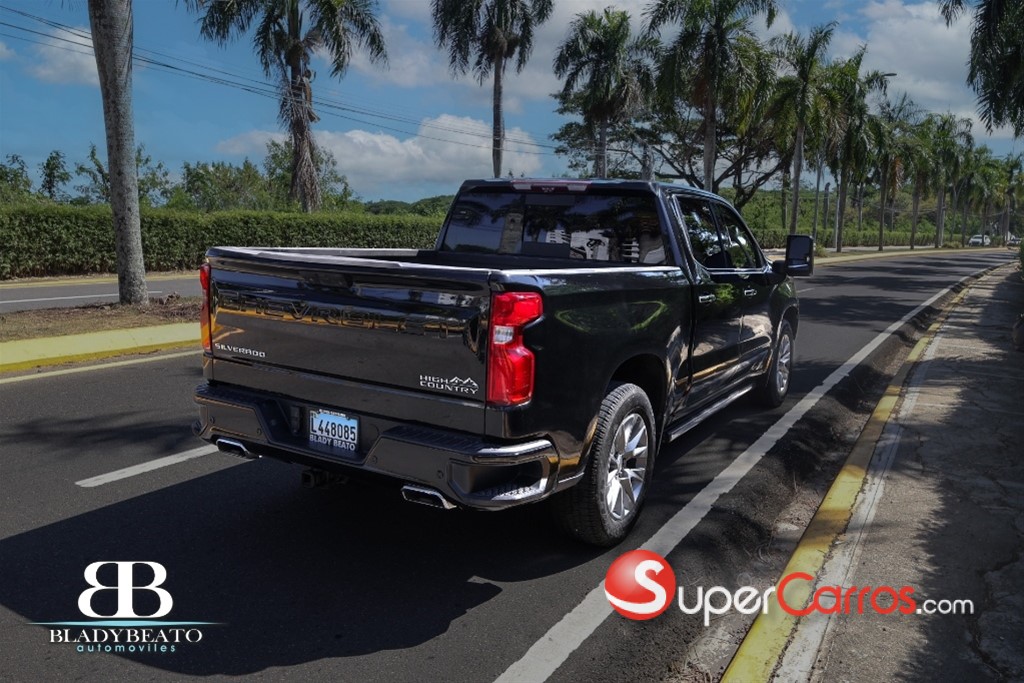 2021 Chevrolet Silverado High Country — foto 7 / 10