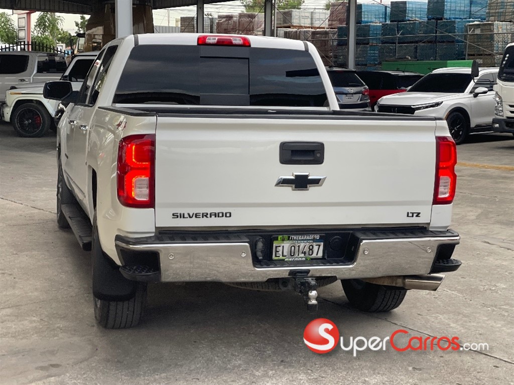 2016 Chevrolet Silverado LTZ — foto 6 / 11