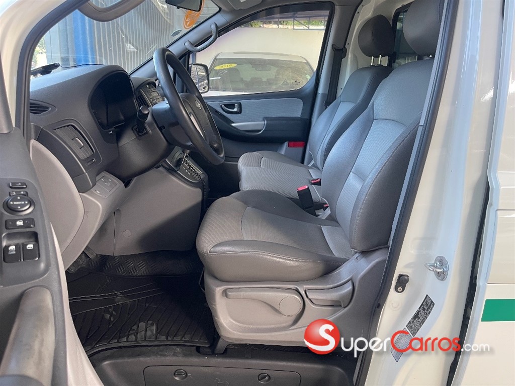 2011 Hyundai Grand Starex AMBULANCIA — foto 6 / 7