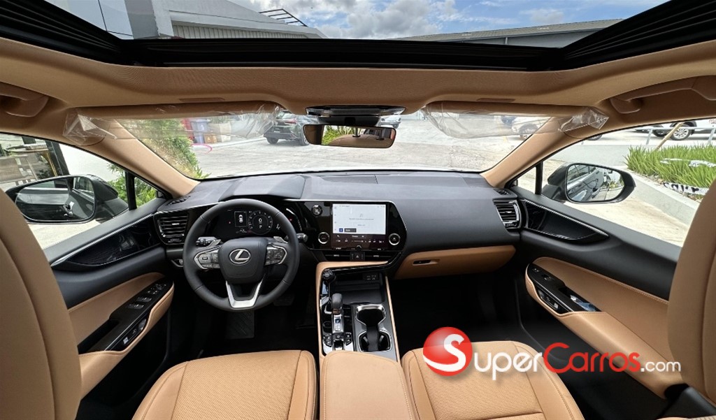 2025 Lexus NX 250 — foto 3 / 7
