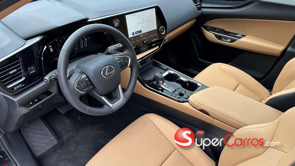 2025 Lexus NX 250 — foto 4 / 7