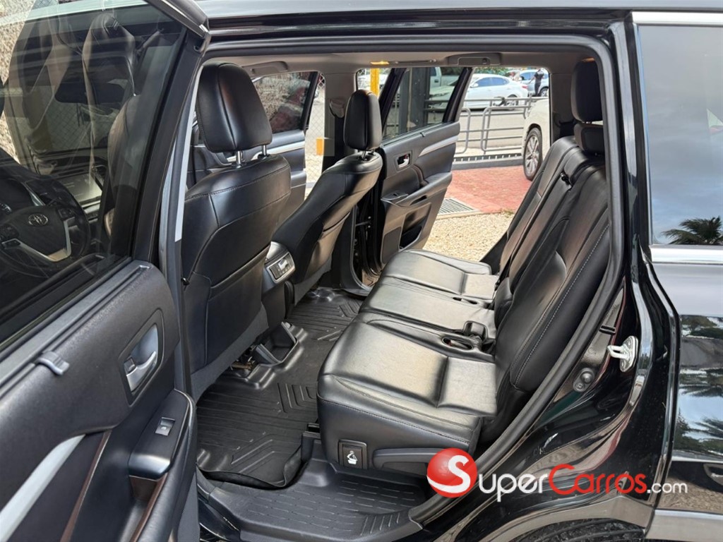 2016 Toyota Highlander XLE — foto 6 / 10
