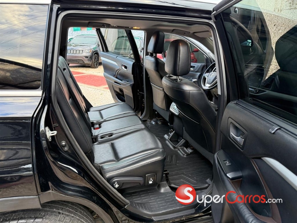2016 Toyota Highlander XLE — foto 8 / 10