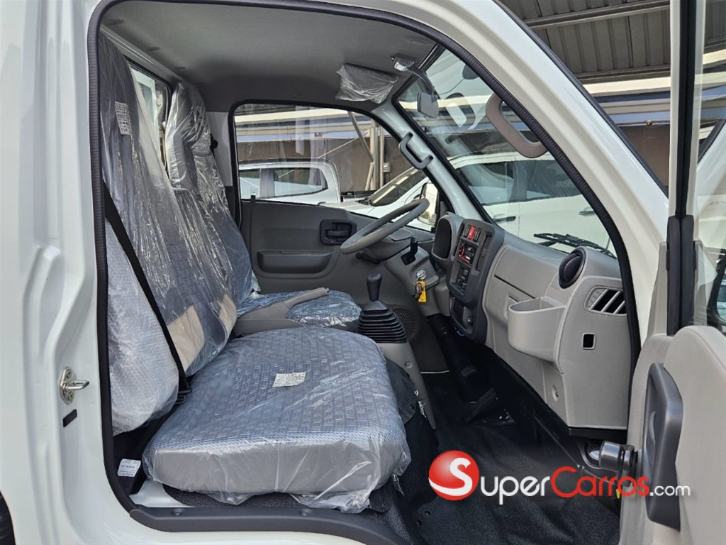 2025 Isuzu Traviz 10 Pies — foto 6 / 7