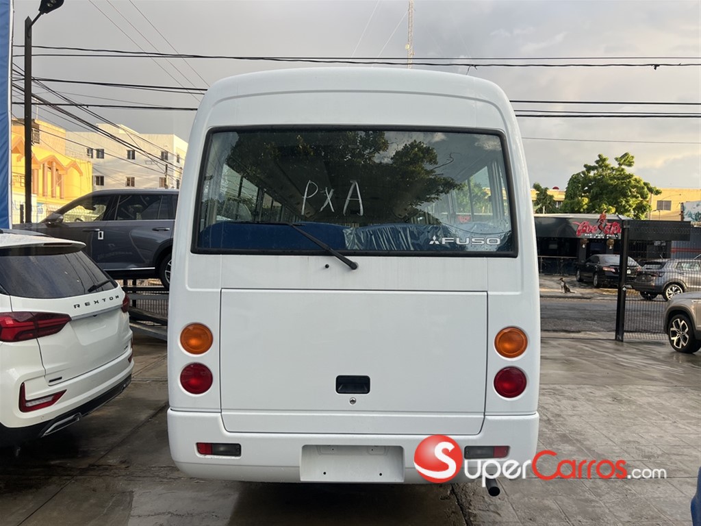 2026 Mitsubishi Motors Rosa — foto 5 / 8
