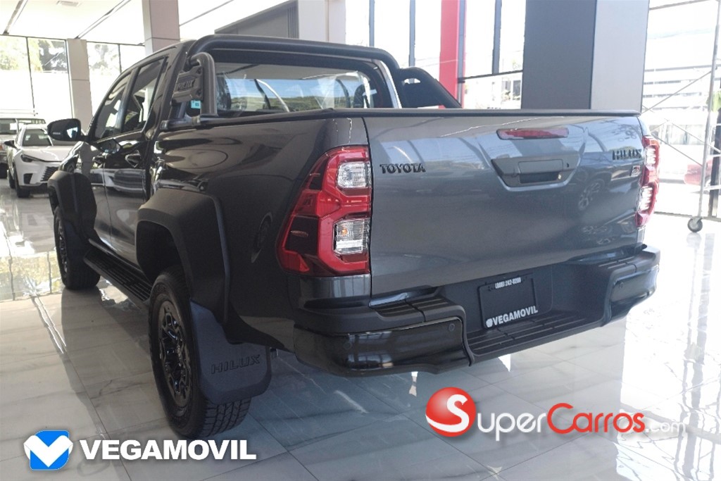 2026 Toyota Hilux GR Sport — foto 3 / 12