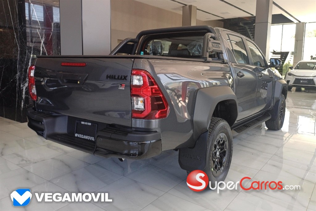 2026 Toyota Hilux GR Sport — foto 4 / 12