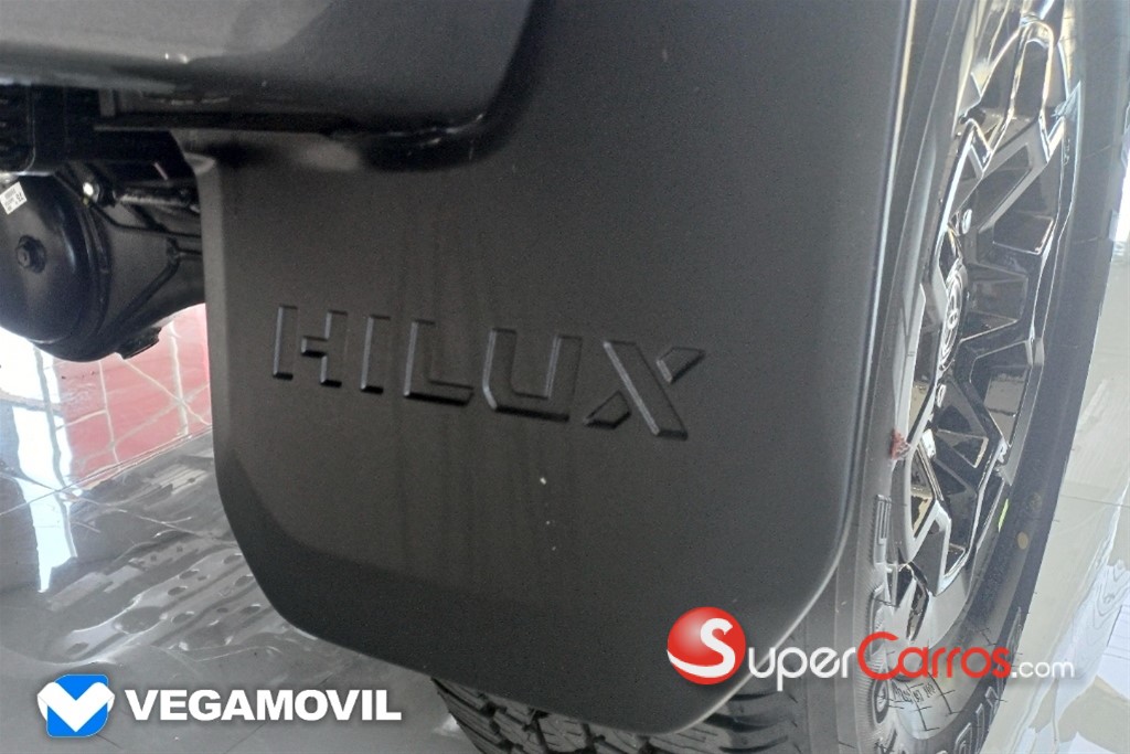2026 Toyota Hilux GR Sport — foto 7 / 12