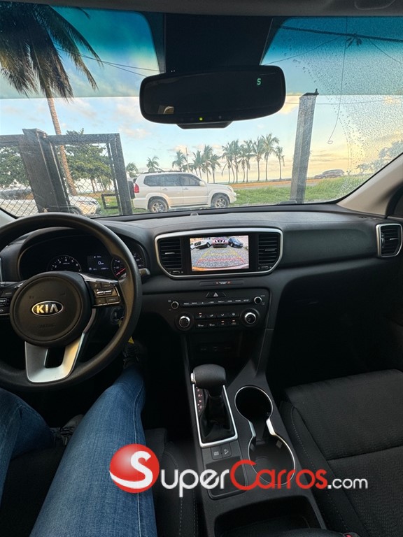 2021 Kia Sportage LX — foto 8 / 11