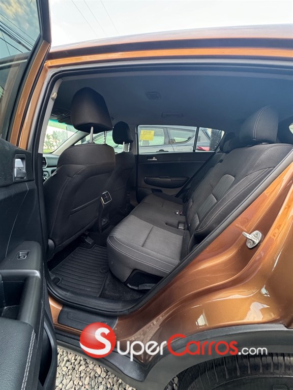 2021 Kia Sportage LX — foto 10 / 11