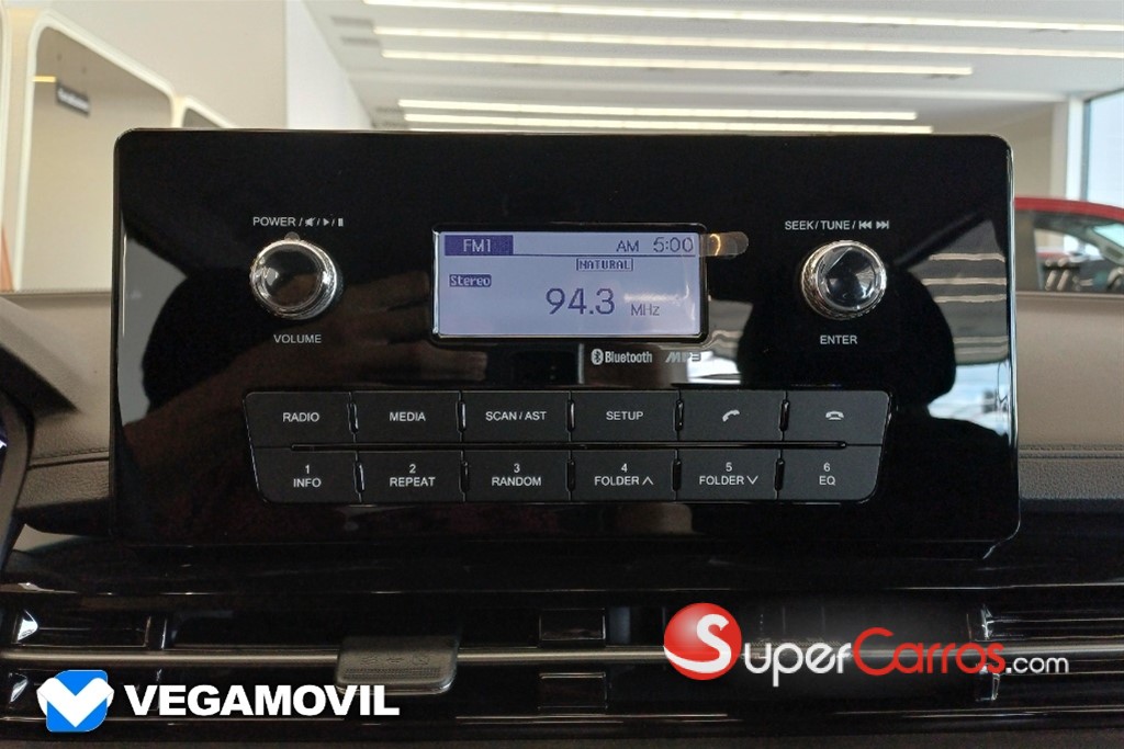 2025 KGM Musso Grand — foto 8 / 11