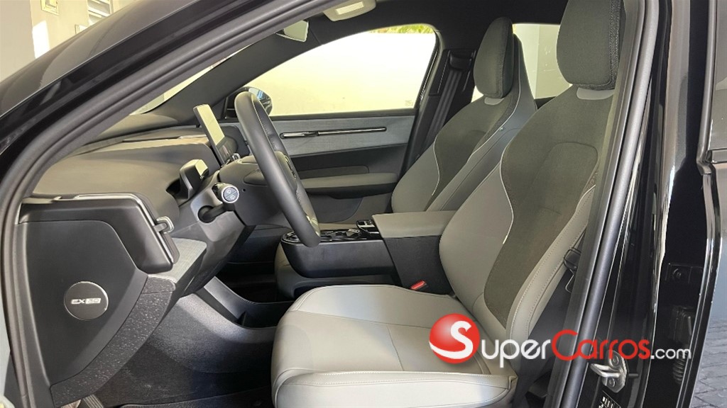 2026 Volvo EX30 — foto 6 / 8