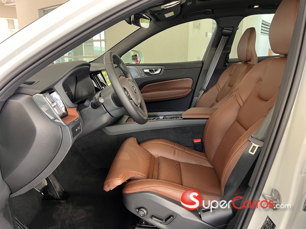 2026 Volvo XC60 T8 Ultimate Recharge — foto 6 / 11