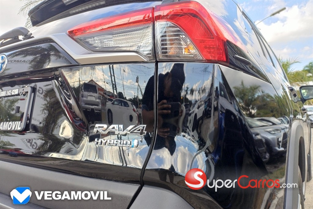 2025 Toyota RAV4 Limited Hybrid — foto 7 / 12