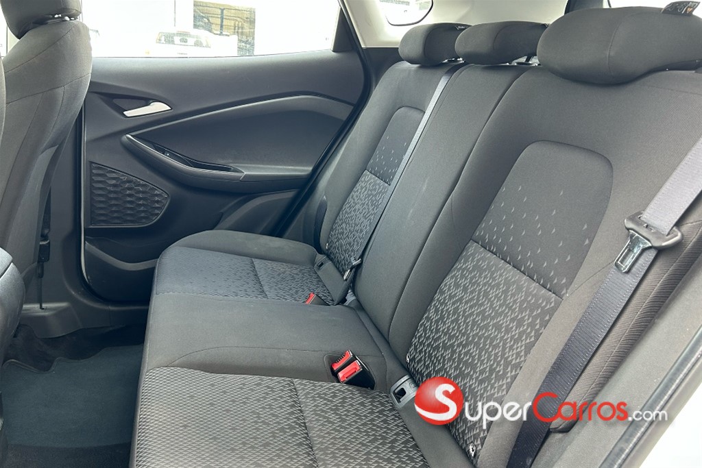 2023 Chevrolet Tracker LT — foto 9 / 12
