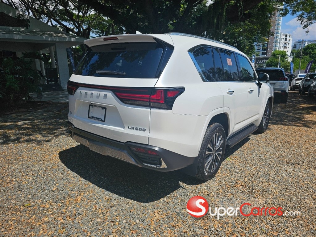 2026 Lexus LX 600 Premium — foto 3 / 11