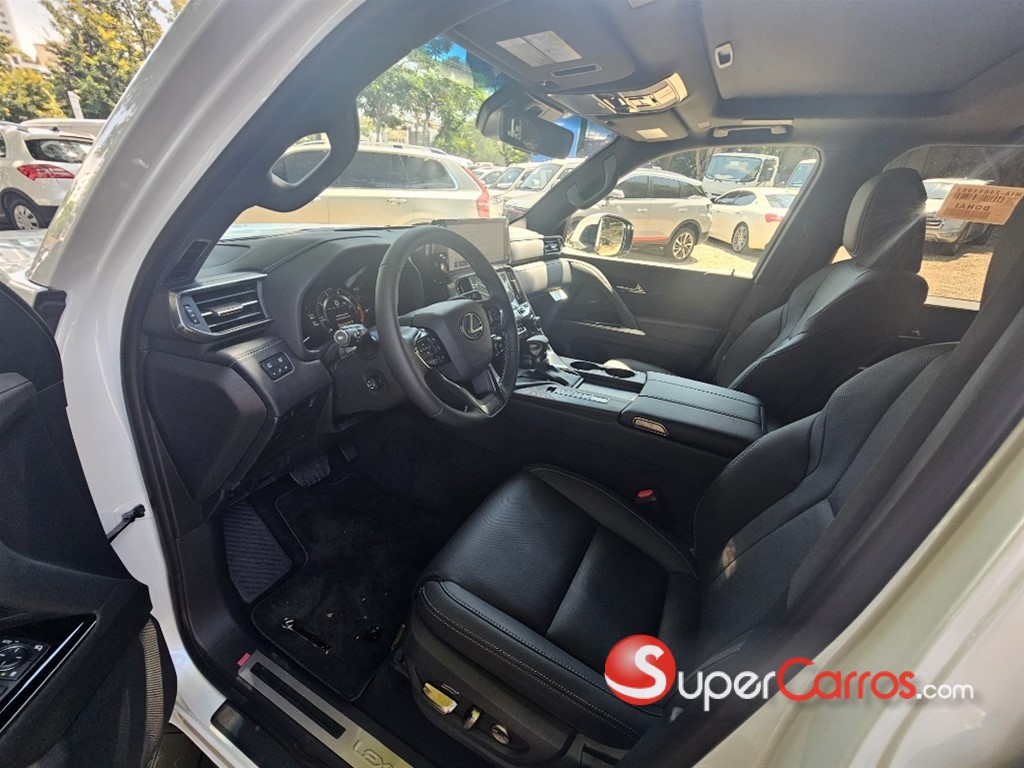 2026 Lexus LX 600 Premium — foto 6 / 11