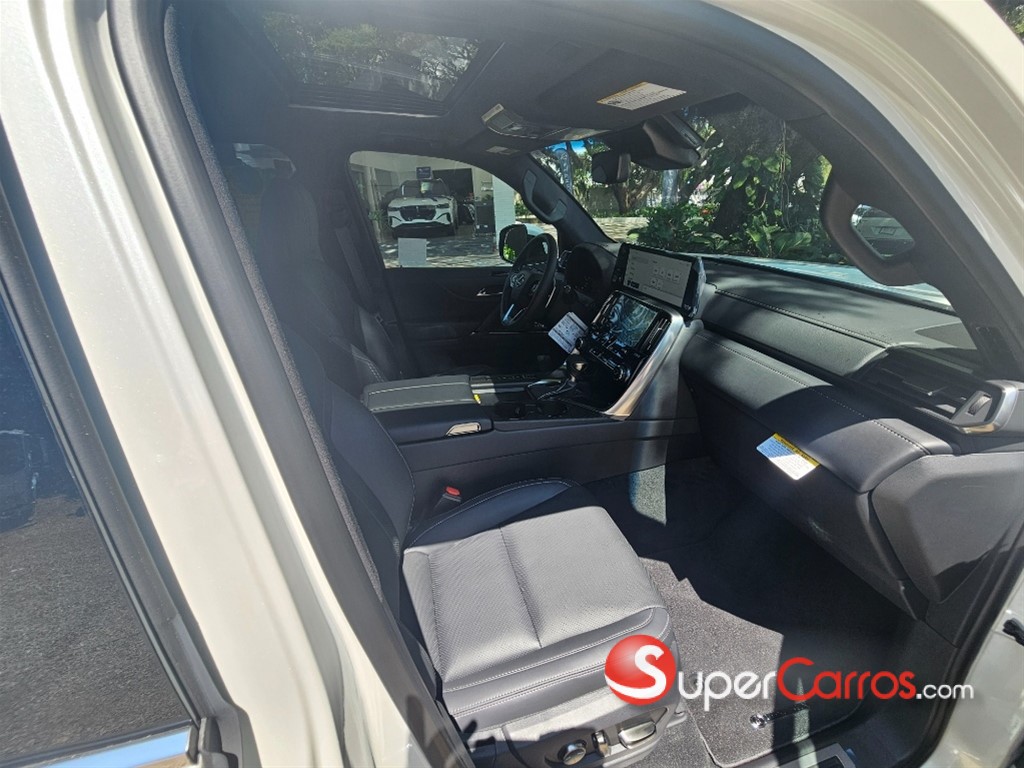 2026 Lexus LX 600 Premium — foto 9 / 11