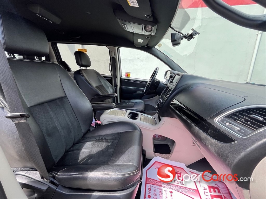 2018 Dodge Caravan — foto 9 / 10