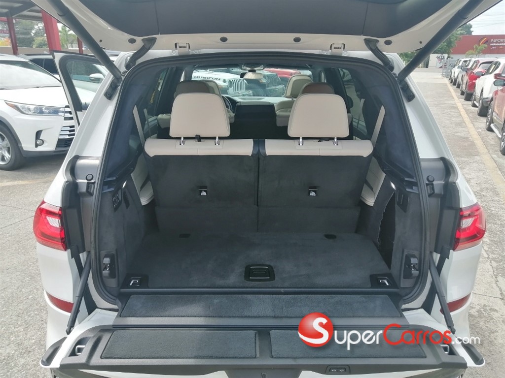 2019 BMW X 7 xDrive 40i Mpackage — foto 3 / 12