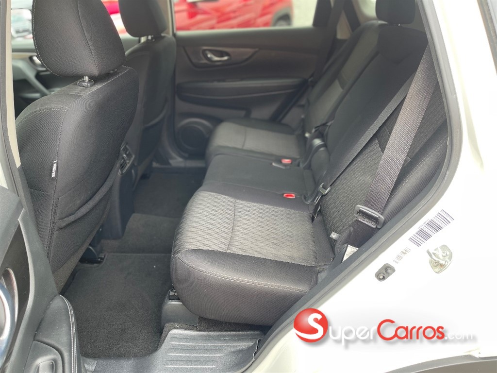 2020 Nissan Rogue SV FULL — foto 9 / 11