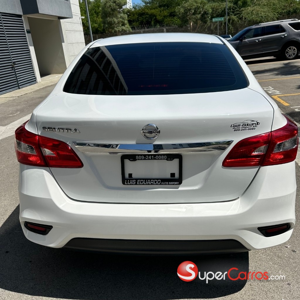 2019 Nissan Sentra — foto 6 / 9