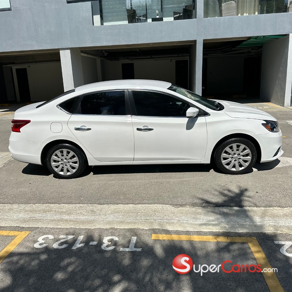 2019 Nissan Sentra — foto 8 / 9
