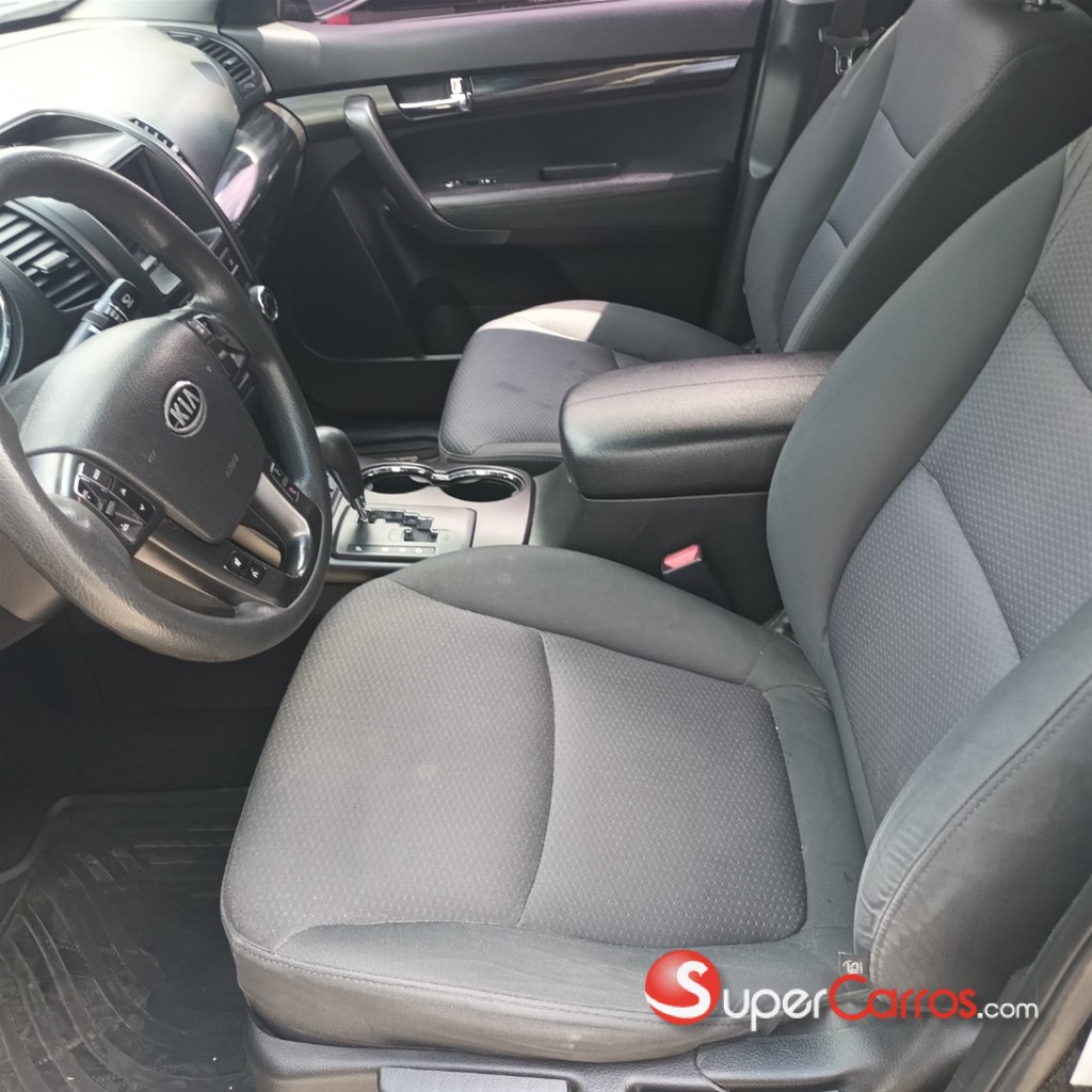 2013 Kia Sorento LX — foto 7 / 12