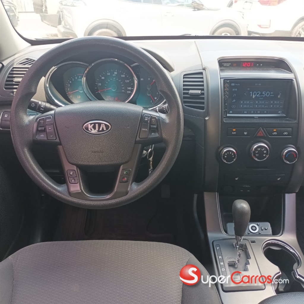 2013 Kia Sorento LX — foto 8 / 12
