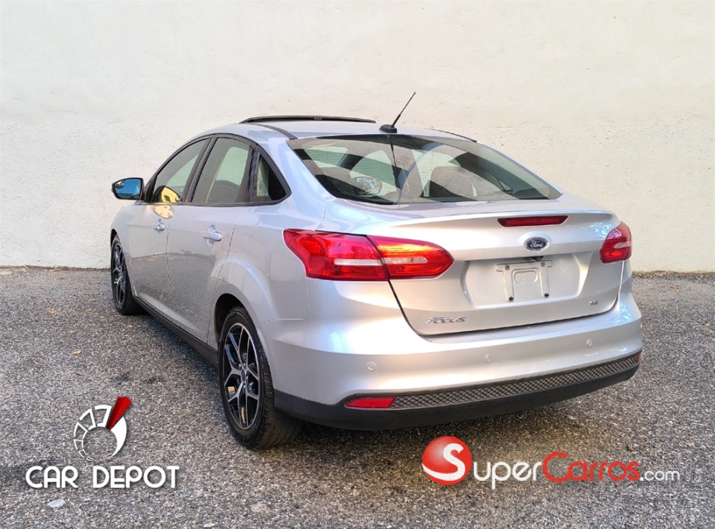 2017 Ford Focus SEL — foto 4 / 11