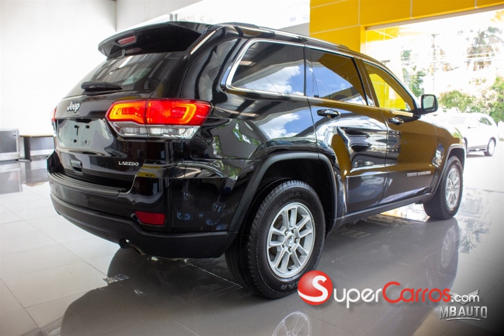 2018 Jeep Grand Cherokee Laredo — foto 6 / 12
