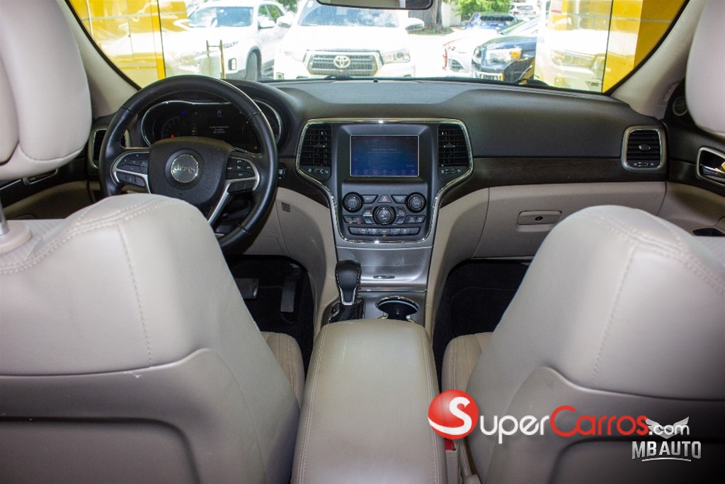 2018 Jeep Grand Cherokee Laredo — foto 10 / 12