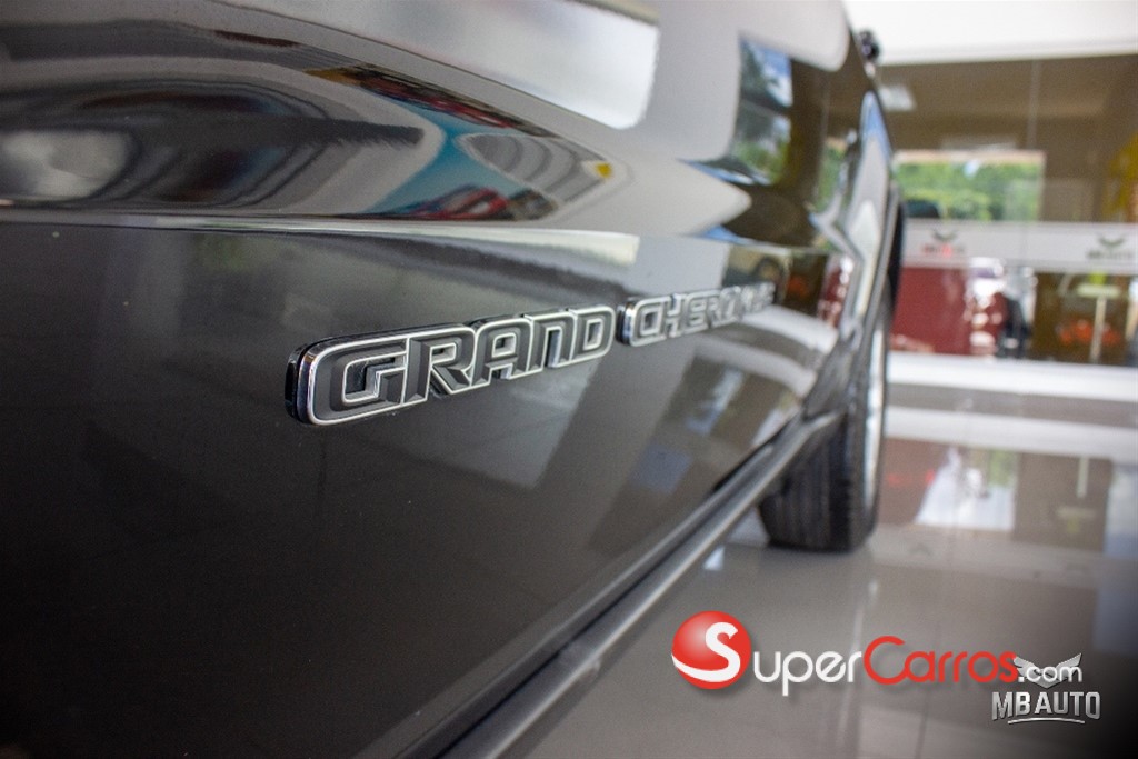 2018 Jeep Grand Cherokee Laredo — foto 11 / 12