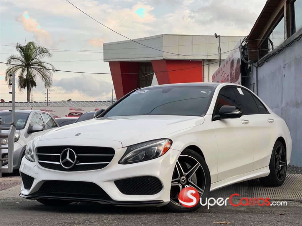 2018 Mercedes-Benz Clase C 300 4 Matic