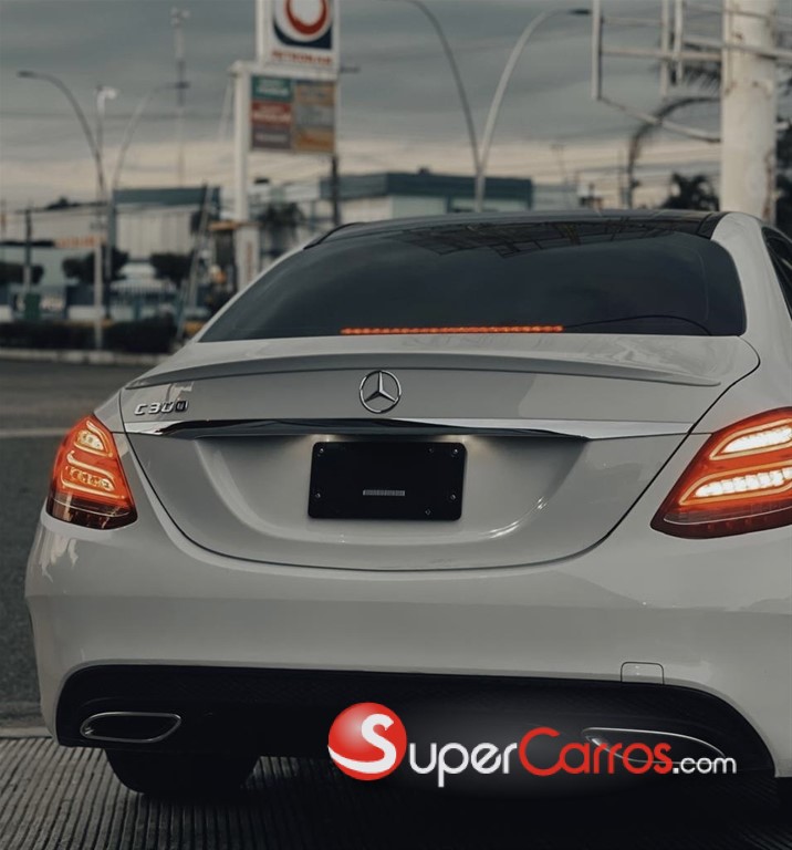 2018 Mercedes-Benz Clase C 300 4 Matic — foto 5 / 9