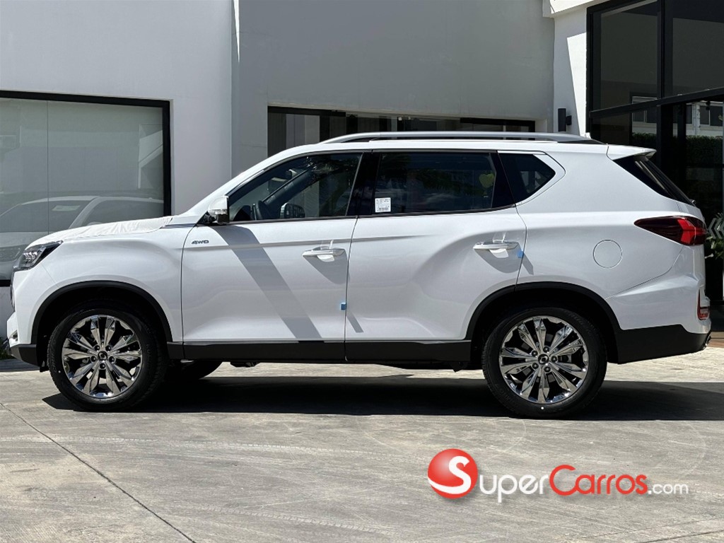 2025 KGM Rexton LIMITED — foto 3 / 7