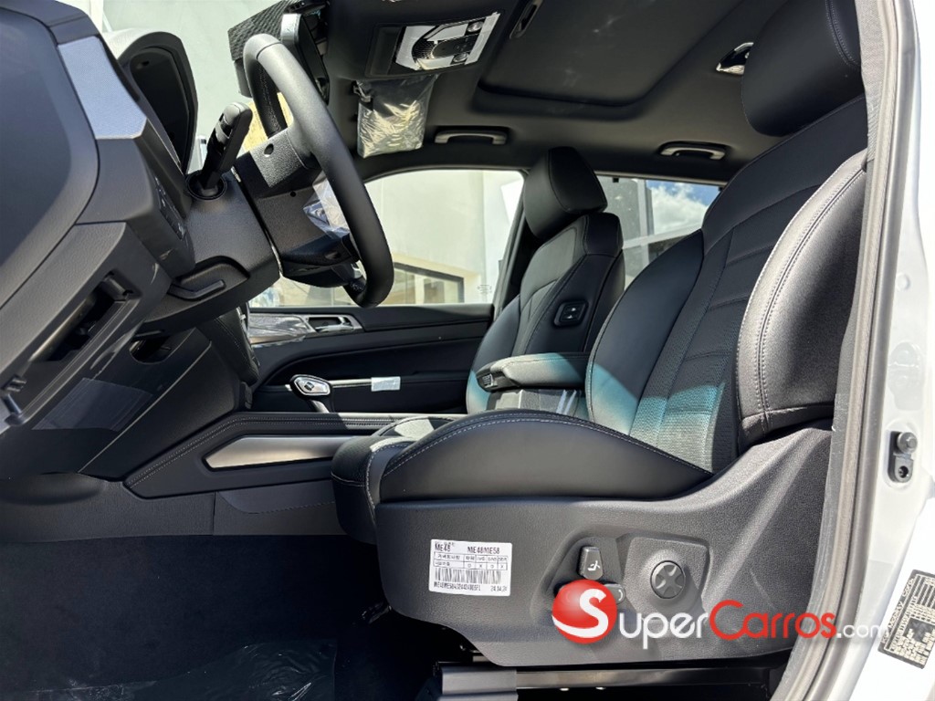 2025 KGM Rexton LIMITED — foto 4 / 7