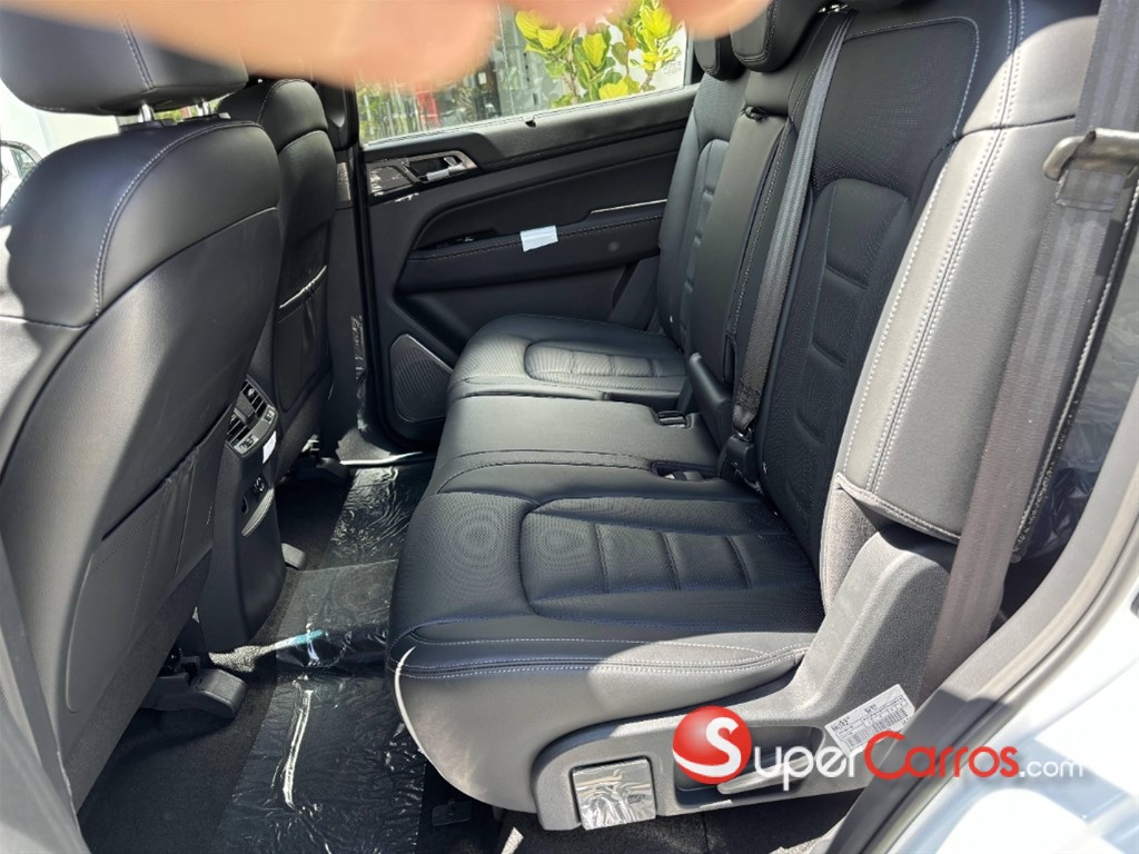 2025 KGM Rexton LIMITED — foto 5 / 7