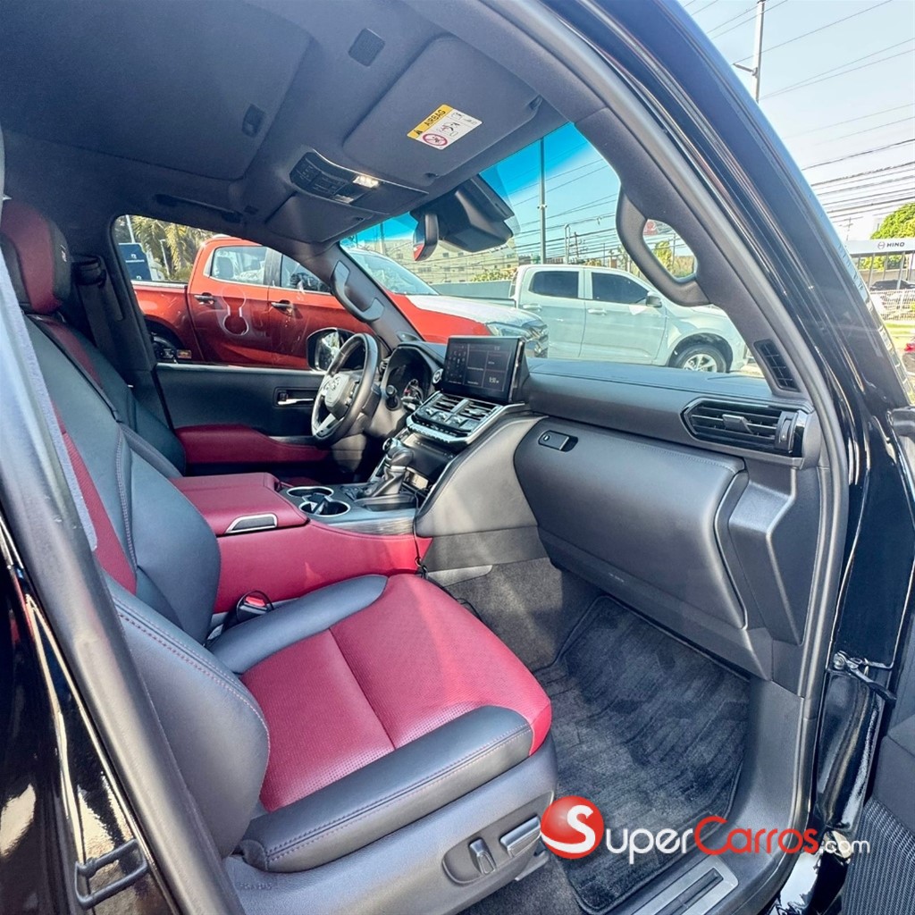 2026 Toyota Land Cruiser GR SPORT — foto 3 / 12