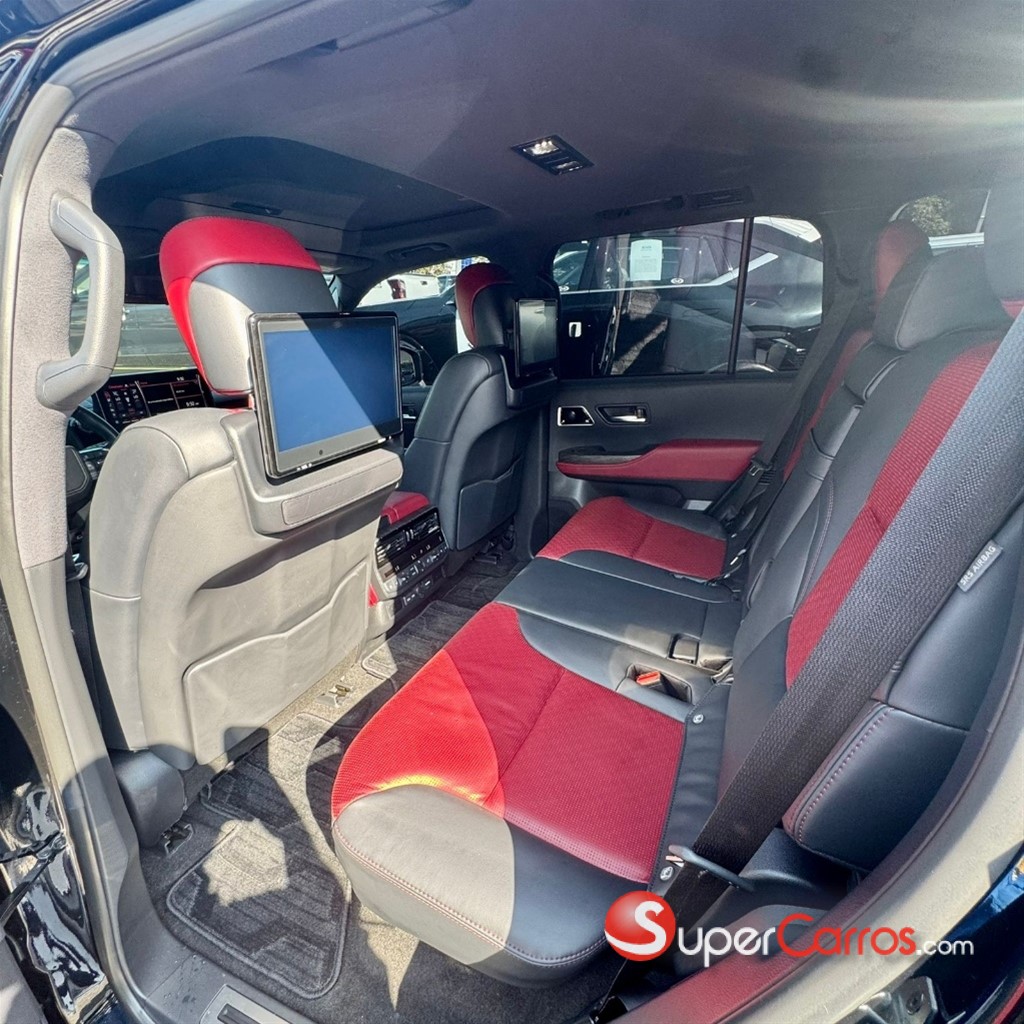 2026 Toyota Land Cruiser GR SPORT — foto 4 / 12