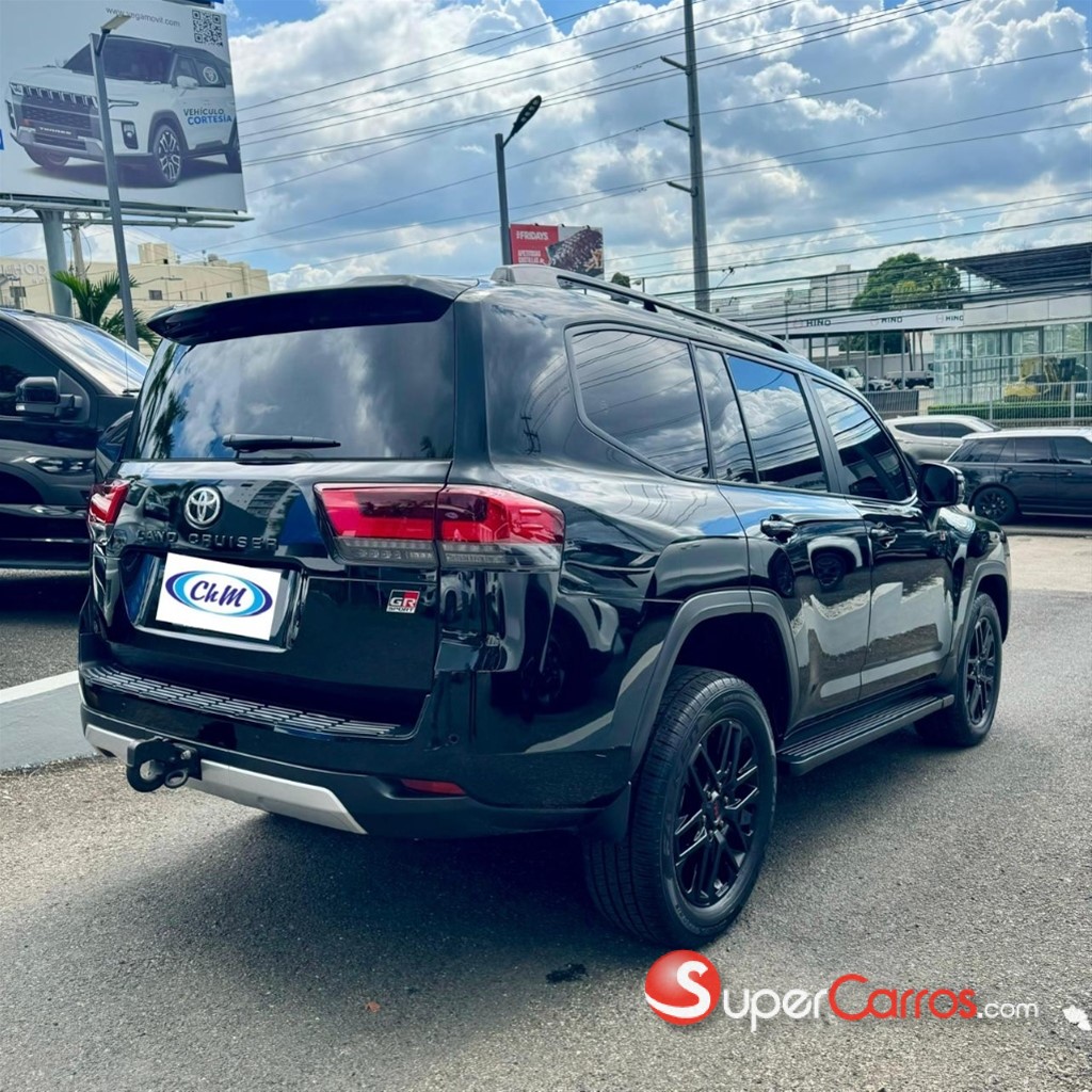 2026 Toyota Land Cruiser GR SPORT — foto 10 / 12