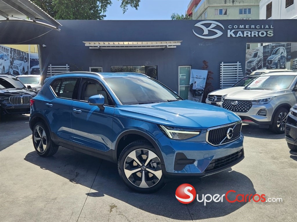2024 Volvo XC40 Plus B4