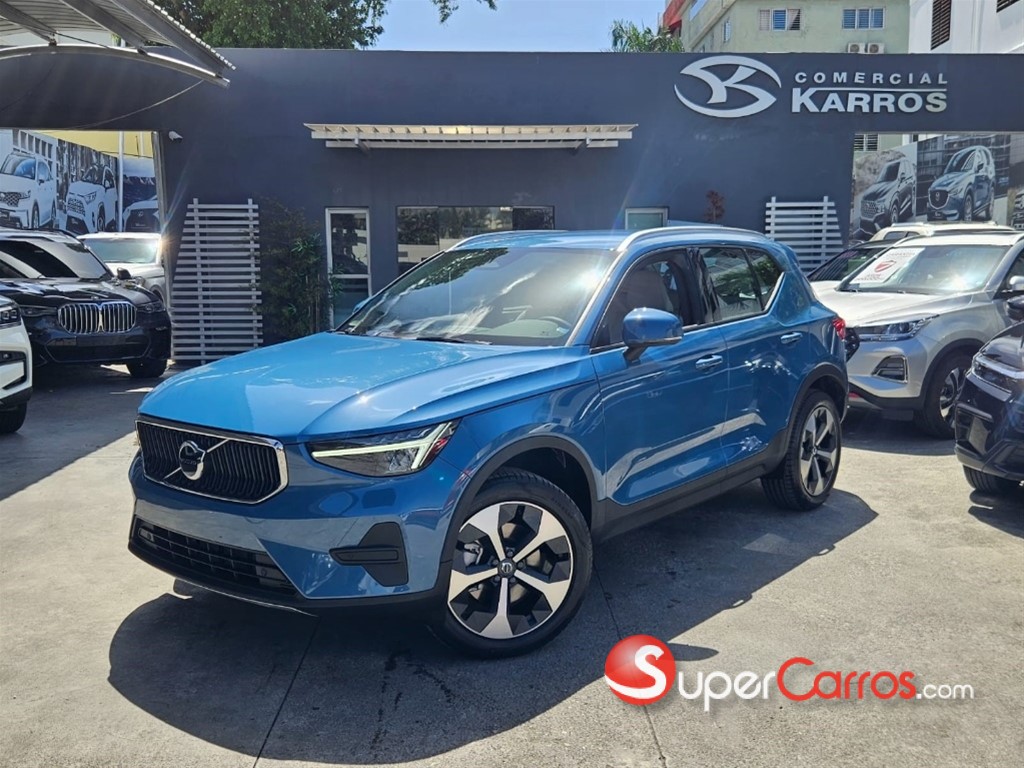 2024 Volvo XC40 Plus B4 — foto 2 / 12