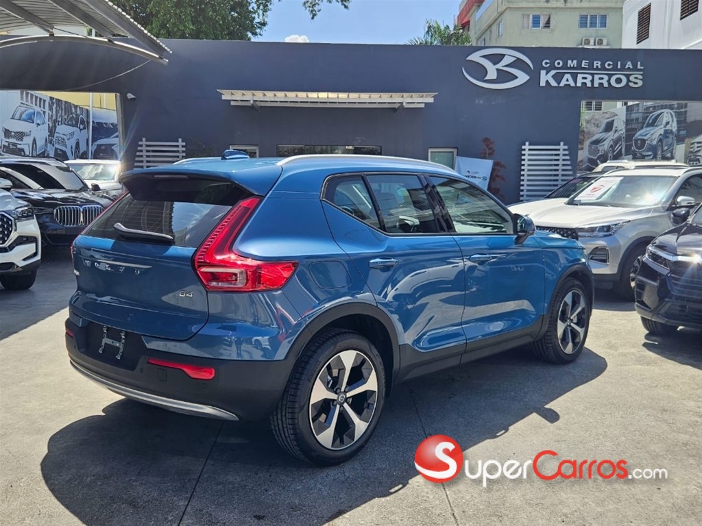 2024 Volvo XC40 Plus B4 — foto 4 / 12