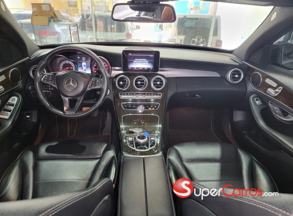 2018 Mercedes-Benz Clase C 300 — foto 3 / 11