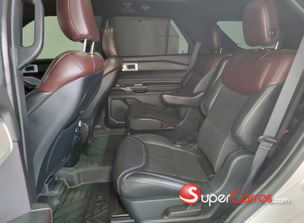 2020 Ford Explorer Platinum — foto 3 / 12