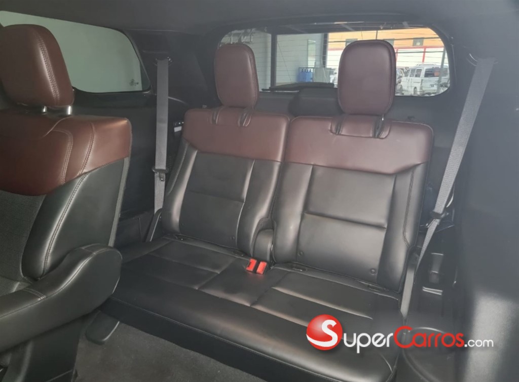 2020 Ford Explorer Platinum — foto 6 / 12