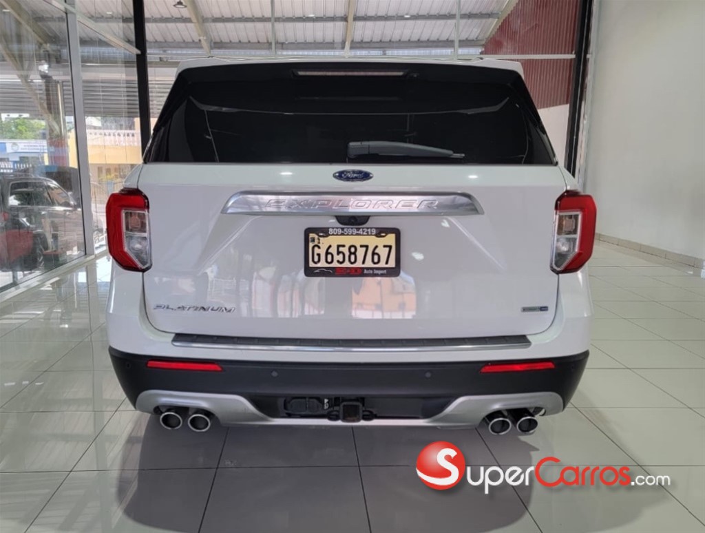 2020 Ford Explorer Platinum — foto 8 / 12