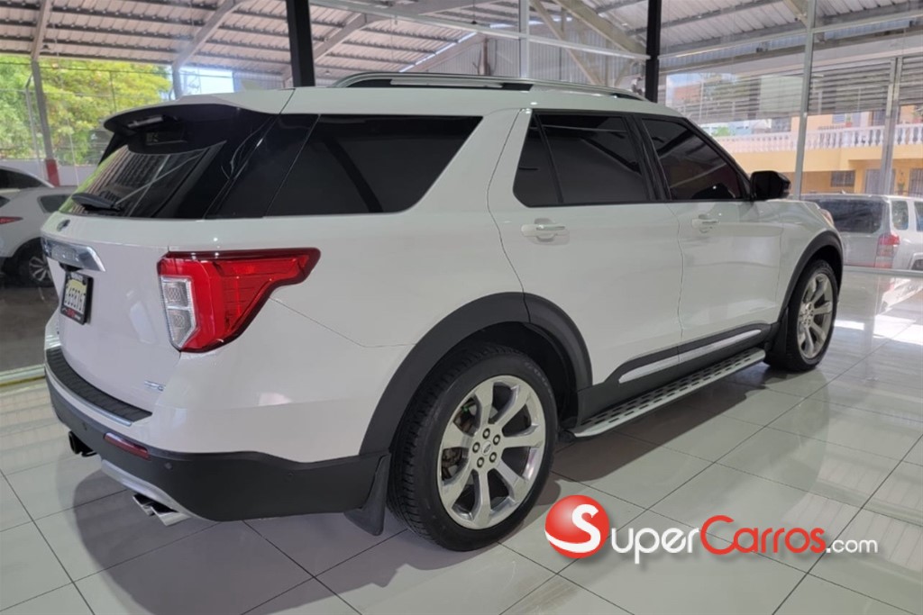 2020 Ford Explorer Platinum — foto 10 / 12