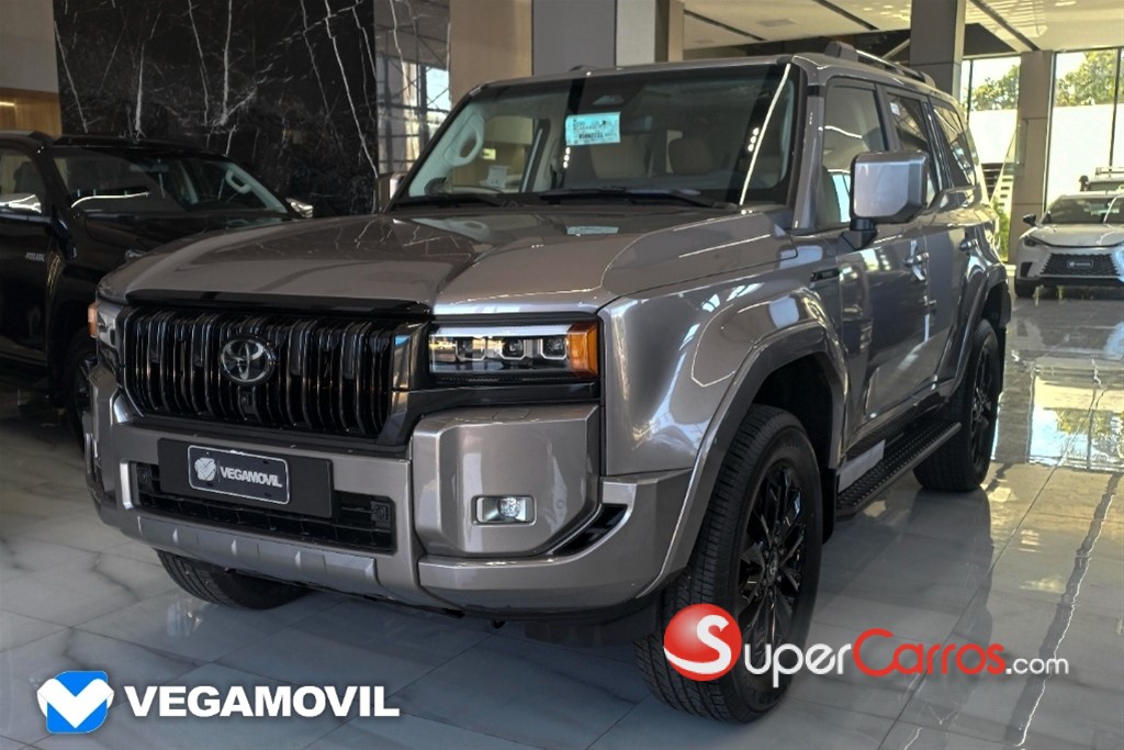 2026 Toyota Land Cruiser Prado Luxury 01